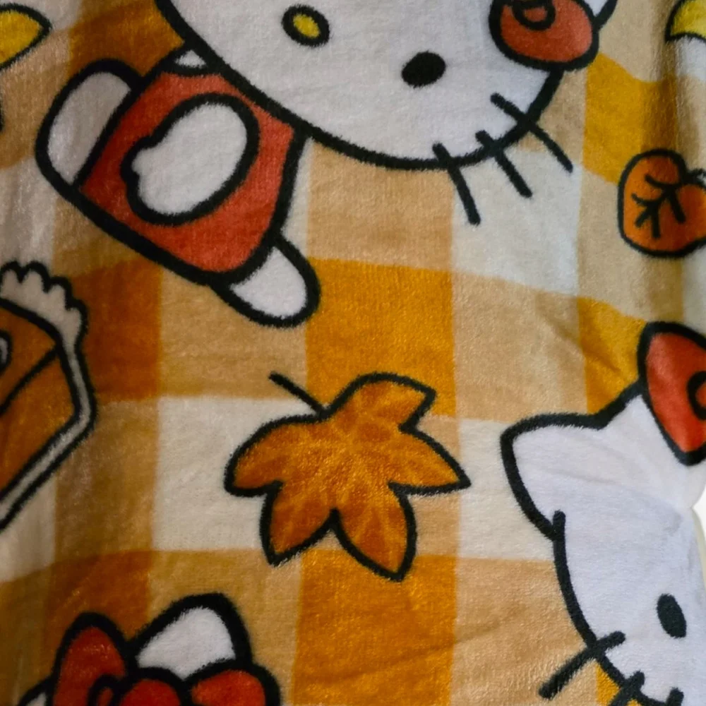 NWT Sanrio Hello Kitty Fall Cloud Throw Blankets 60 X 70 Inch Set Of 2
